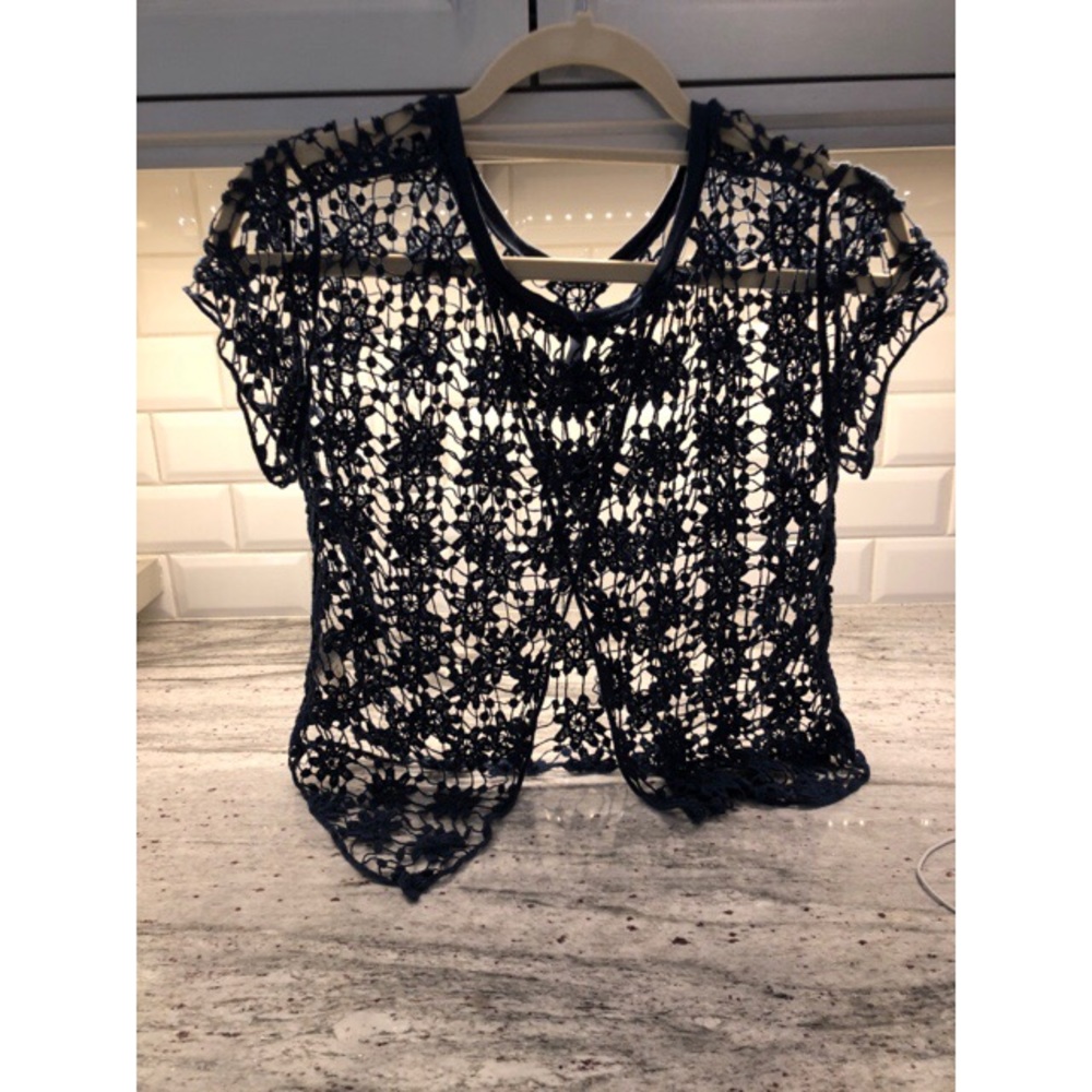 dEALiA*s Cover Crop Top
